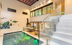 Poeme Motel By Drops